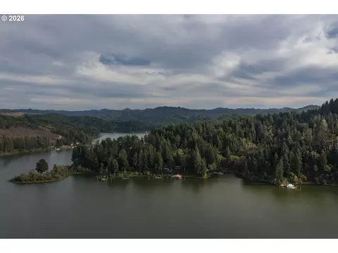 View/Area - 3202 S Tenmile Lk, Lakeside, OR 97449 photo 7 of 12