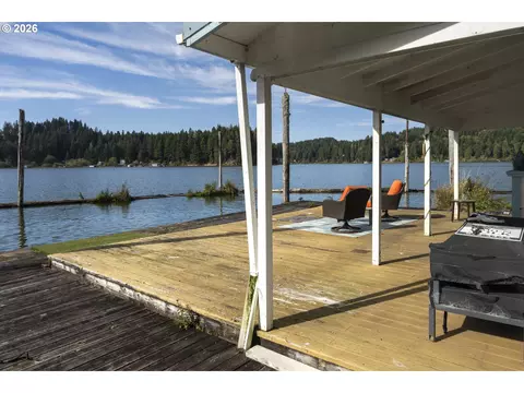 Exterior - 3202 S Tenmile Lk, Lakeside, OR 97449 photo 1 of 3