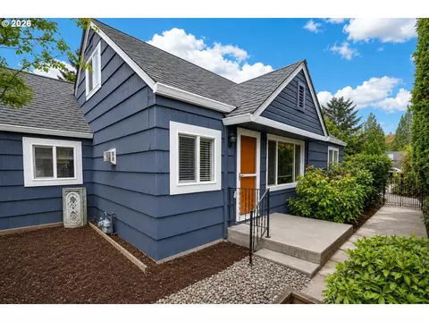 875 SE 66th Way, Hillsboro, OR 97123