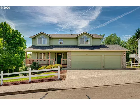 1241 E Pioneer Loop, La Center, WA 98629