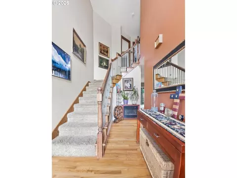 Entry Way - 2754 NE Hood Ave, Gresham, OR 97030 photo 1 of 2