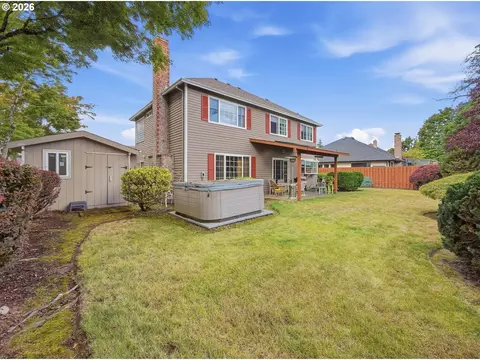 Exterior - 2754 NE Hood Ave, Gresham, OR 97030 photo 5 of 6