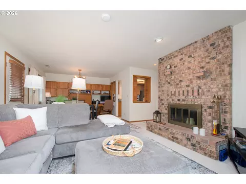 616 SW Eastman Pkwy, Gresham, OR 97080 photo 10
