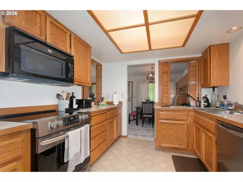 616 SW Eastman Pkwy, Gresham, OR 97080 photo 16