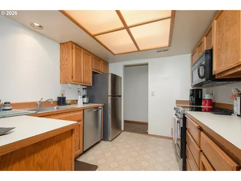 616 SW Eastman Pkwy, Gresham, OR 97080 photo 14