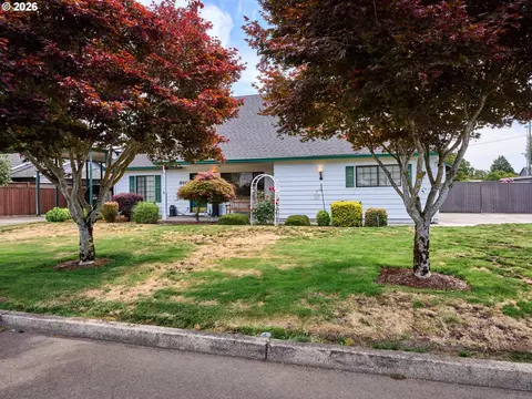 920 N Aspen Ct, Canby, OR 97013