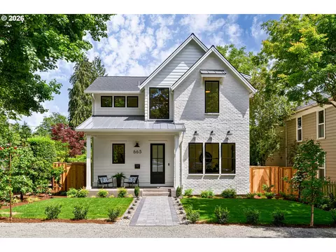 665 4th St, Lake Oswego, OR 97034