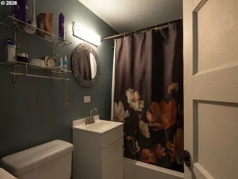 515 E Gloucester St, Gladstone, OR 97027 photo 15
