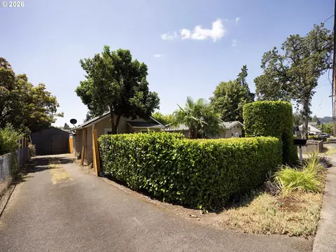 515 E Gloucester St, Gladstone, OR 97027 photo 18