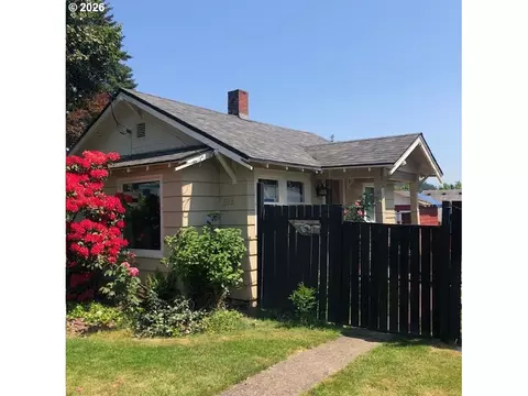 515 E Gloucester St, Gladstone, OR 97027 photo 3