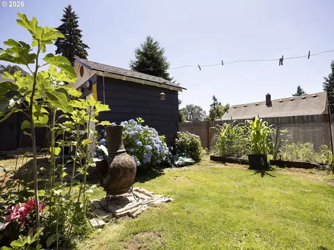 515 E Gloucester St, Gladstone, OR 97027 photo 22