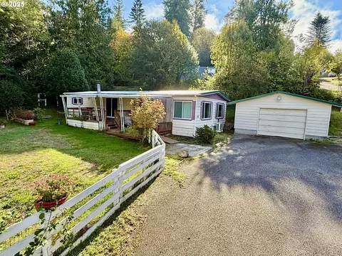 1938 Maryland Ave, Myrtle Point, OR 97458
