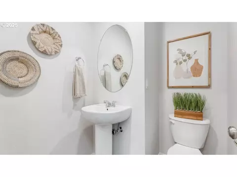 Bath - 3575 SW Thomas Ave, Gresham, OR 97080 photo 1 of 3