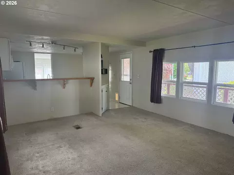 5335 Main St # 10, Springfield, OR 97478 photo 4