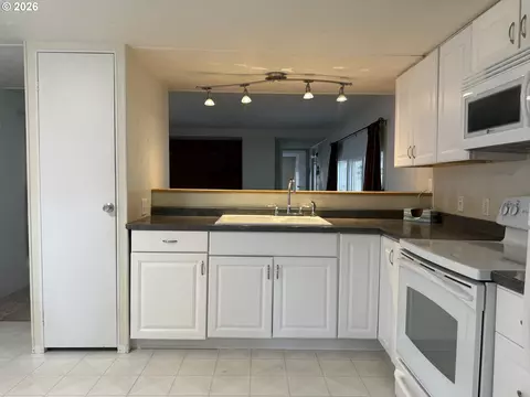 5335 Main St # 10, Springfield, OR 97478 photo 10