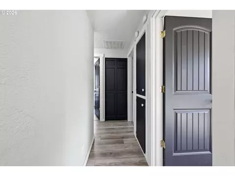 Entry Way - 1785 N Danebo Ave, Eugene, OR 97402 photo 2 of 2