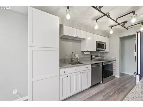 Kitchen - 1785 N Danebo Ave, Eugene, OR 97402 photo 1 of 6