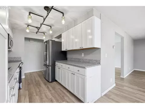 Kitchen - 1785 N Danebo Ave, Eugene, OR 97402 photo 5 of 6