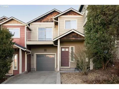 208 SE Harlow Ave, Troutdale, OR 97060
