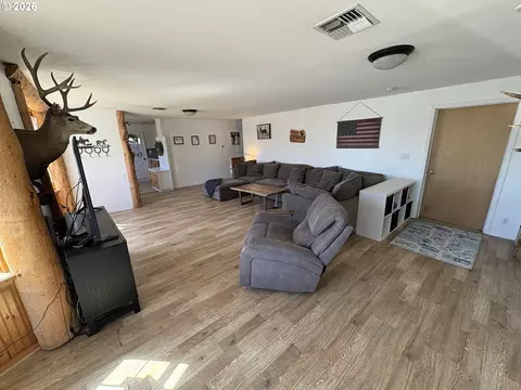 Living - 5968 E St, Springfield, OR 97478 photo 1 of 1