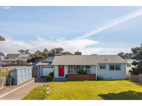 885 Ocean Dr SW, Bandon, OR 97411