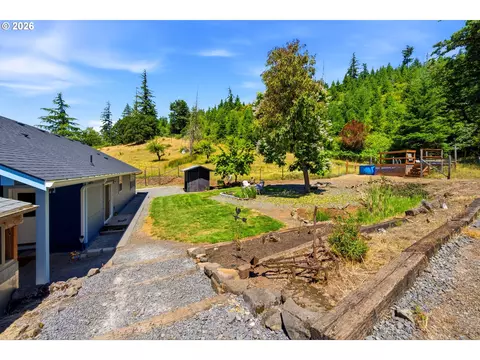 Exterior - 37886 S Wilhoit Rd, Molalla, OR 97038 photo 4 of 12