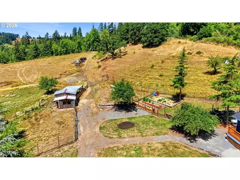 Exterior - 37886 S Wilhoit Rd, Molalla, OR 97038 photo 9 of 12