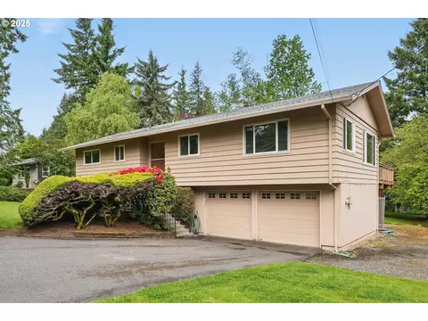 1033 Marylhurst Dr, West Linn, OR 97068