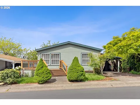 8300 NE Quatama St #133, Hillsboro, OR 97124