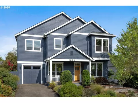 1025 NE Dean St, Portland, OR 97211