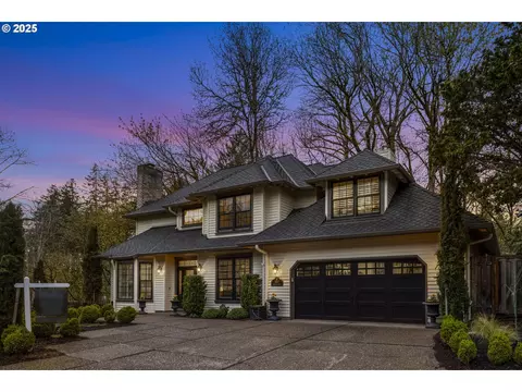 5987 Suncreek Dr, Lake Oswego, OR 97035