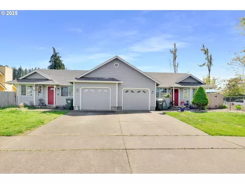 5911 A St, Springfield, OR 97478