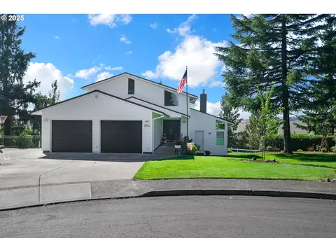 580 Walnut Ct S, Monmouth, OR 97361