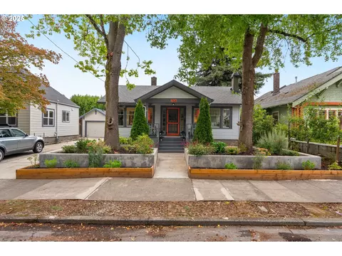 7106 SE 18th Ave, Portland, OR 97202