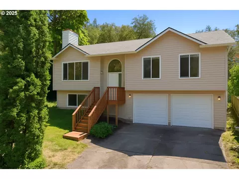 5204 SW Coronado St, Portland, OR 97219