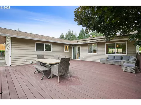 Exterior - 486 NE Scott Ave, Gresham, OR 97030 photo 5 of 10