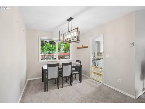 Dining - 486 NE Scott Ave, Gresham, OR 97030 photo 2 of 2