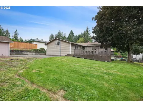 Exterior - 486 NE Scott Ave, Gresham, OR 97030 photo 9 of 10