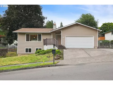 Exterior - 486 NE Scott Ave, Gresham, OR 97030 photo 10 of 10
