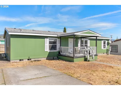 915 Home St, The Dalles, OR 97058