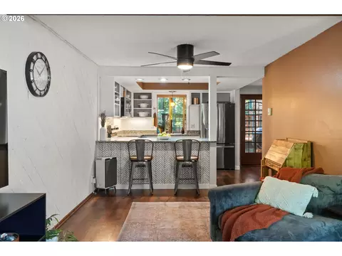 Kitchen - 252 Foxtail Dr, Eugene, OR 97401 photo 1 of 4
