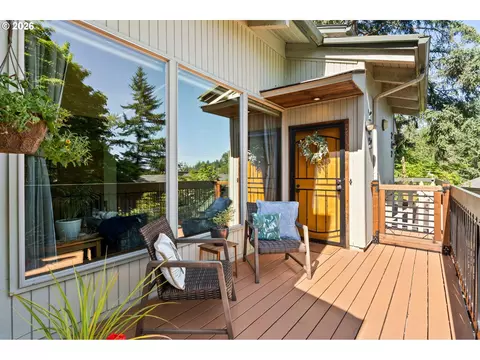 Exterior - 252 Foxtail Dr, Eugene, OR 97401 photo 1 of 2