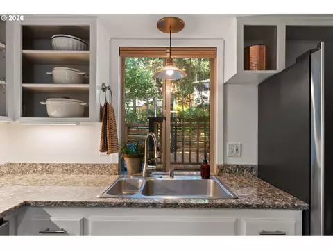Kitchen - 252 Foxtail Dr, Eugene, OR 97401 photo 4 of 4