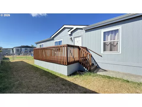 907 York St #84, Aumsville, OR 97325