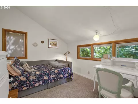Bedroom - 2350 Mclean Blvd, Eugene, OR 97405 photo 3 of 6