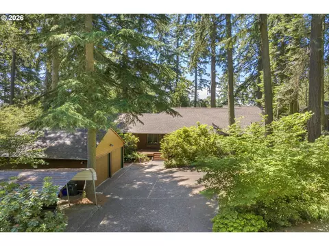 Exterior - 2350 Mclean Blvd, Eugene, OR 97405 photo 7 of 7