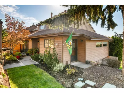 Exterior - 1032 NW 12th St #A, Pendleton, OR 97801 photo 9 of 15