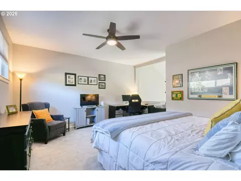 Bedroom - 1032 NW 12th St #A, Pendleton, OR 97801 photo 5 of 5