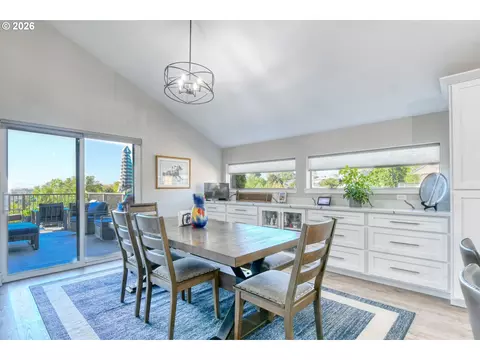 Dining - 1032 NW 12th St #A, Pendleton, OR 97801 photo 1 of 3