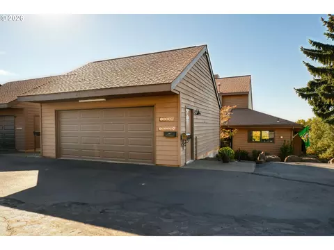 Exterior - 1032 NW 12th St #A, Pendleton, OR 97801 photo 2 of 15